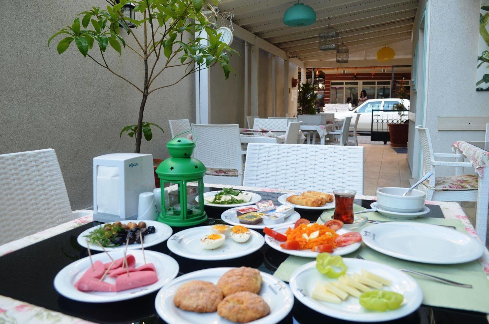 Mostar Hotel Ayvalik Exterior photo